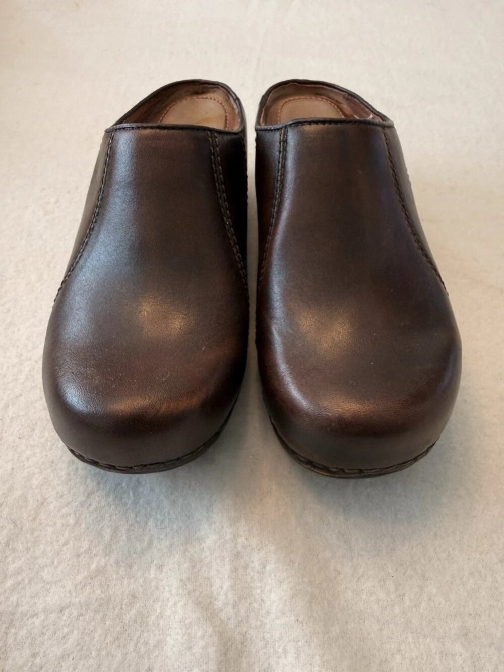 Dansko Brown Leather Clogs Mules Womenβs 37 US 6.5-7 Slip On Comfort Shoes